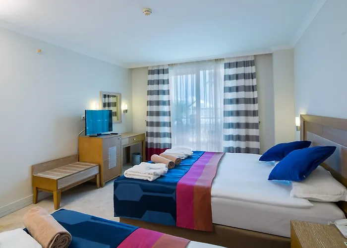 מלון Crystal Boutique Comfort Collection (adults Only) 3*